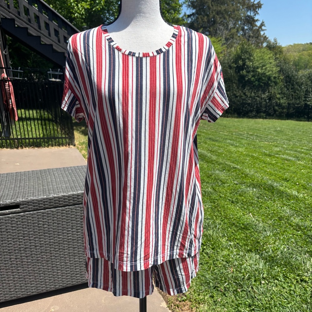 Tommy John pajama set tshirt & shorts women’s size Small blue & red stripes
